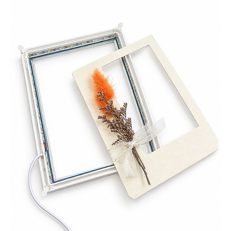 Çiçekli Led Işıklı Fotoğraf Çerçevesi - 6