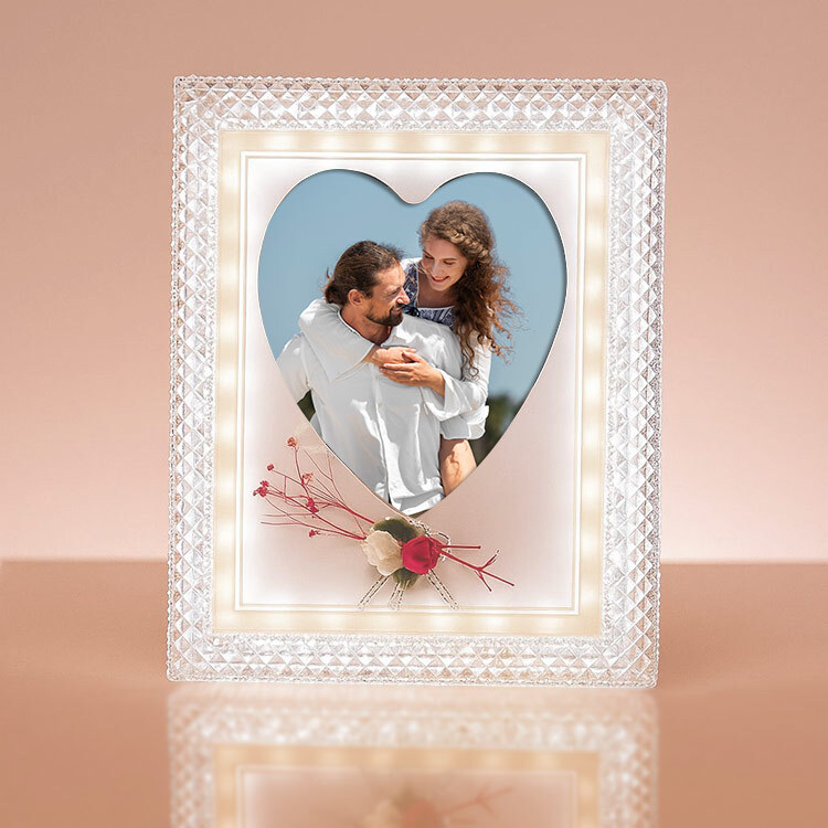 Kalpli Led Işıklı Kristal Fotoğraf Çerçevesi - 20x25cm - 7