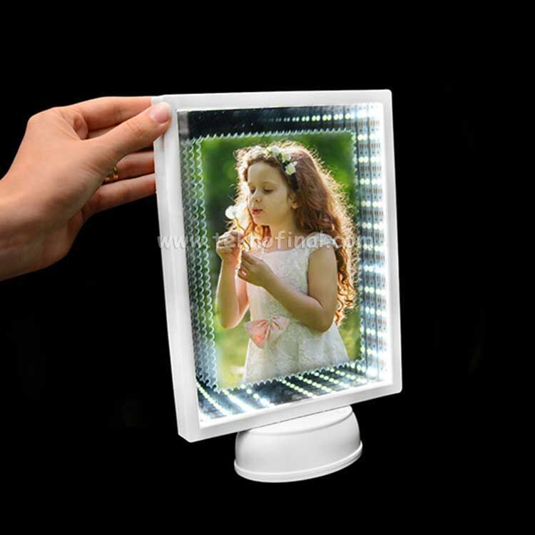 3d Ledli Işıklı Aynalı Dikdörtgen Fotoğraf Çerçevesi