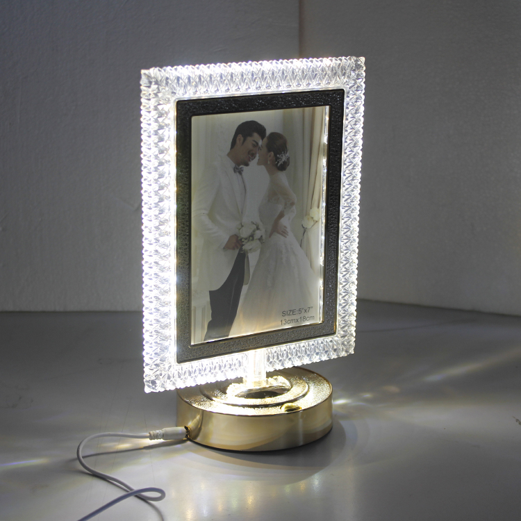 LED'li Fotoğraf Çerçevesi -13x18cm - 2