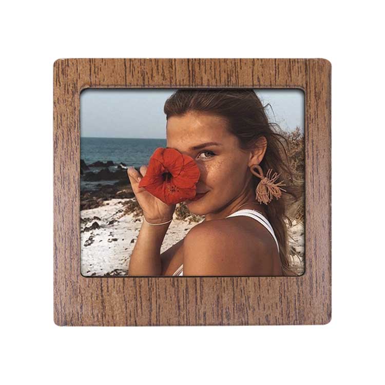 Ahşap Polaroid Mini Fotoğraf Çerçevesi - 9x9cm - 10