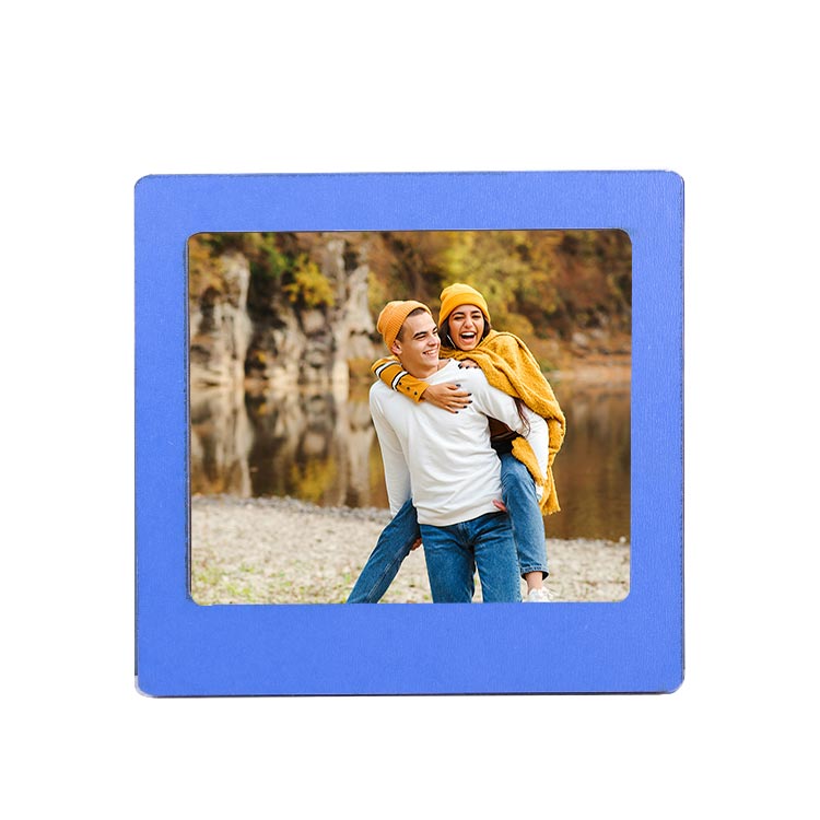 Ahşap Polaroid Mini Fotoğraf Çerçevesi - 9x9cm
