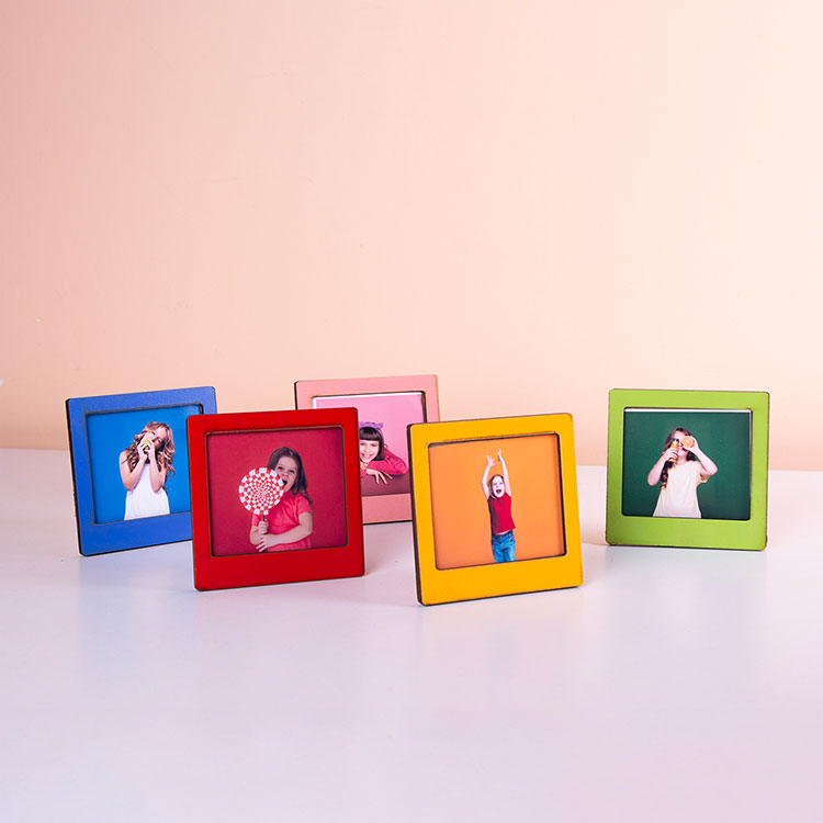 Ahşap Polaroid Mini Fotoğraf Çerçevesi - 9x9cm - 3