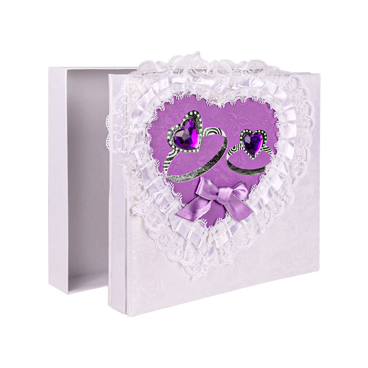 Yapışkanlı Kutulu Dantelli Fotoğraf Albümü - 22x25cm - 10